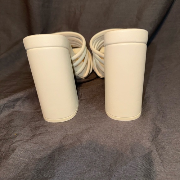 MIA sandals - brand new! - Picture 7 of 7